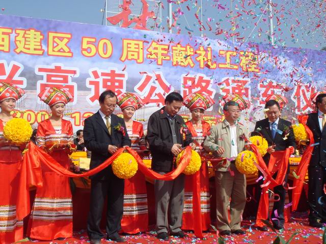 香港正版资料全年